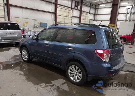 2012 Subaru Forester 2.5X Premium z USA, uszkodzony, nr VIN JF2SHADC3CH412979